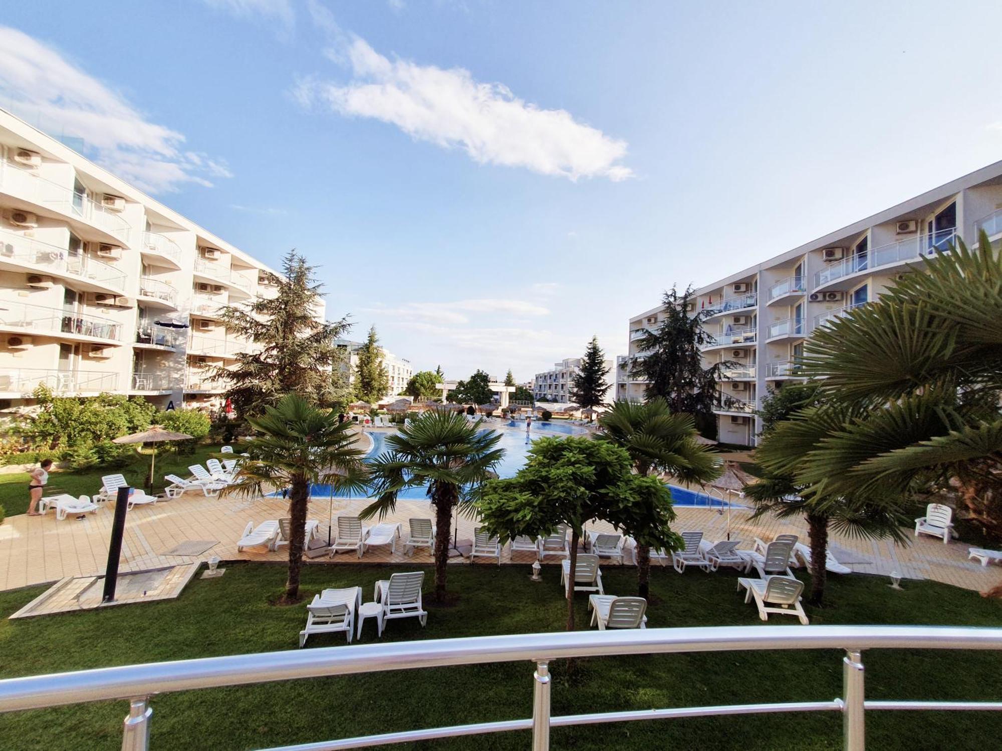 Elena'S Lux Aparthotel - Town & Sea View - Atlantis Spa Sarafovo Buitenkant foto