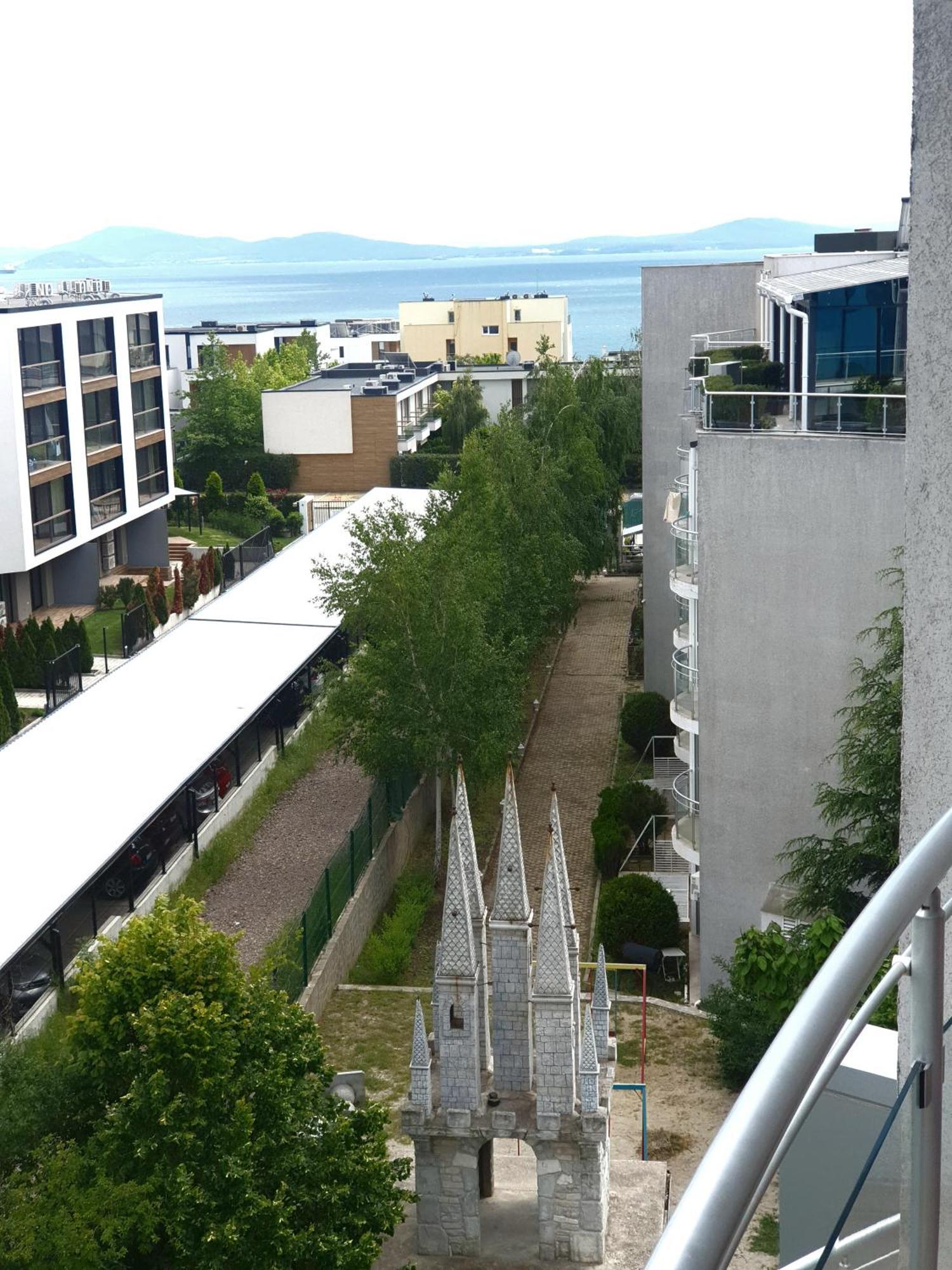 Elena'S Lux Aparthotel - Town & Sea View - Atlantis Spa Sarafovo Buitenkant foto