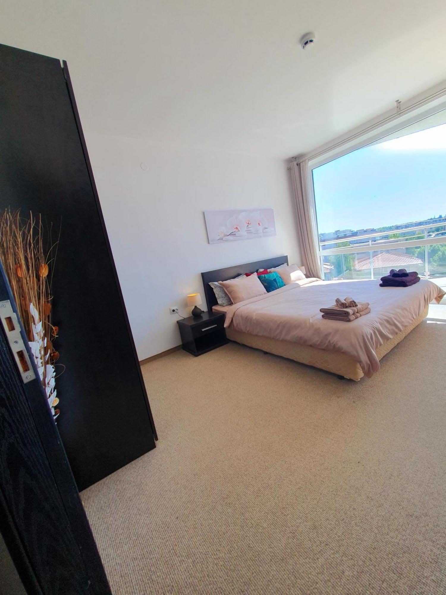 Elena'S Lux Aparthotel - Town & Sea View - Atlantis Spa Sarafovo Buitenkant foto